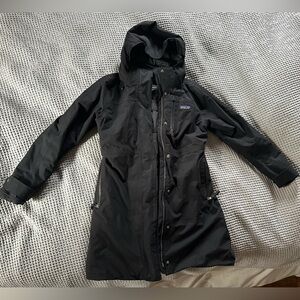 Small Patagonia Worn Wear Women’s Jacket storm drift parka